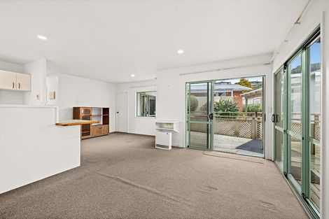 Photo of property in 17 Helvetia Drive, Browns Bay, Auckland, 0630