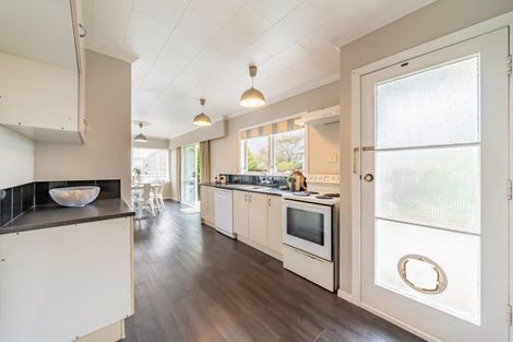 Photo of property in 8 Montana Road, Totara Park, Upper Hutt, 5018