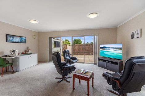 Photo of property in 27 Matapihi Road, Mount Maunganui, 3116