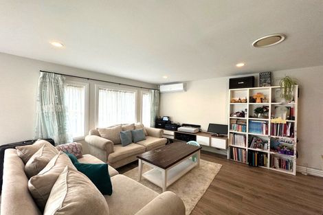 Photo of property in 2 Leneford Drive, East Tamaki, Auckland, 2013