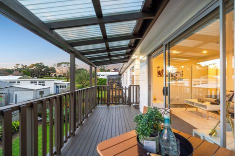 Photo of property in 1/34c Sunnynook Road, Sunnynook, Auckland, 0620