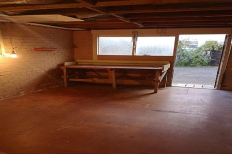 Photo of property in 16 Madison Place, Forrest Hill, Auckland, 0620