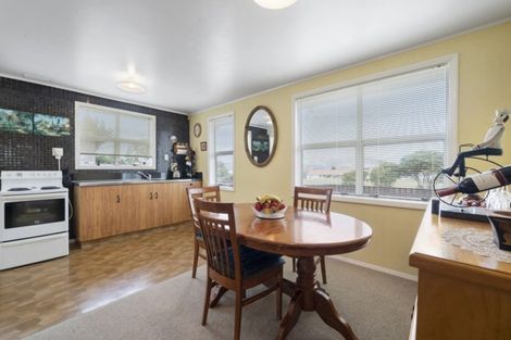 Photo of property in 4 Mawhare Street, Titahi Bay, Porirua, 5022