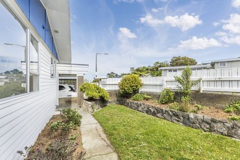 Photo of property in 3 Kimball Place, Johnsonville, Wellington, 6037