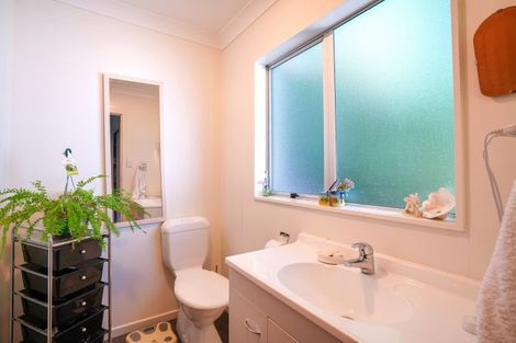 Photo of property in 30 Rakiura Parade, Otatara, Invercargill, 9879