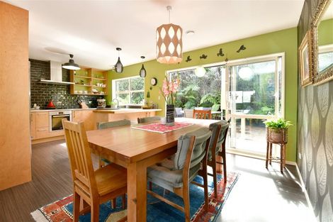 Photo of property in 17 Waldorf Crescent, Orewa, 0931