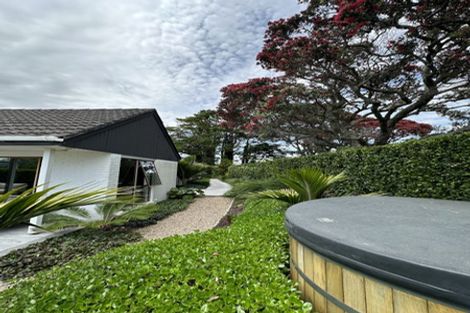 Photo of property in 4a Page Point, Mellons Bay, Auckland, 2014
