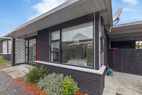 Photo of property in 3/132 Onewa Road, Northcote, Auckland, 0627