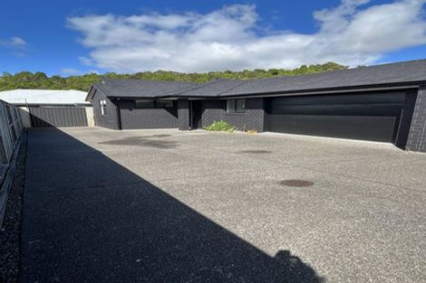 Photo of property in 92 Pakanga Grove, Pyes Pa, Tauranga, 3112