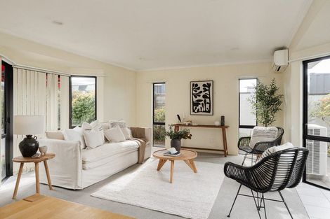 Photo of property in 456b Devonport Road, Tauranga South, Tauranga, 3112