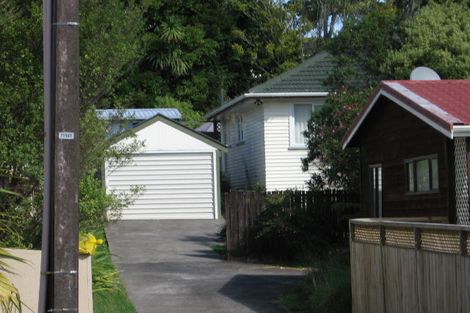 Photo of property in 12a Cliff View Drive, Green Bay, Auckland, 0604