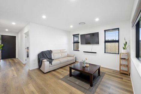 Photo of property in 8 Kararaina Close, Whalers Gate, New Plymouth, 4310