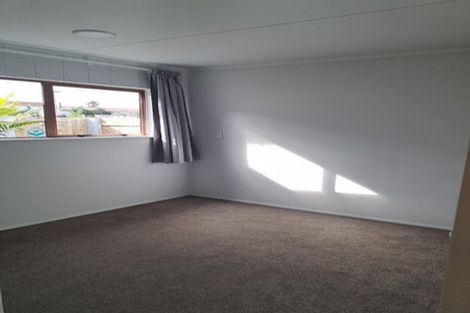 Photo of property in 3 Manaia View Road, One Tree Point, 0118