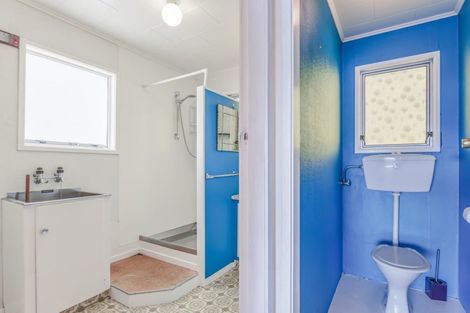 Photo of property in 3b Taranaki Street, Picton, 7220