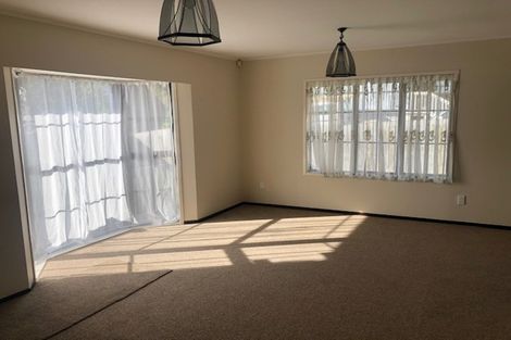 Photo of property in 1/150a Prince Regent Drive, Half Moon Bay, Auckland, 2012