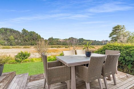 Photo of property in 128 Sharyn Place, Whangamata, 3620