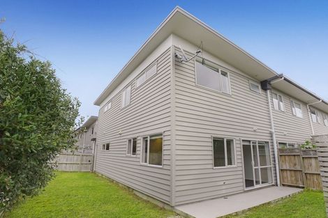 Photo of property in 9/45a Swanson Road, Henderson, Auckland, 0610
