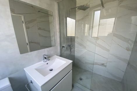 Photo of property in 13b Serjeant Street, Henderson, Auckland, 0612