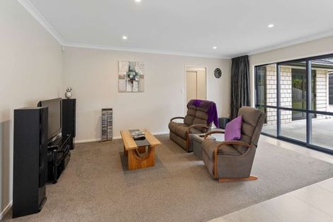 Photo of property in 14 Oakland Place, Ngongotaha, Rotorua, 3010