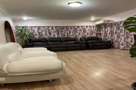 Photo of property in 15 Vanbrugh Place, Bucklands Beach, Auckland, 2014