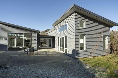 Photo of property in 1 Morning Star Terrace, Arthurs Point, Queenstown, 9371