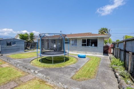 Photo of property in 22 Kings Drive, Levin, 5510