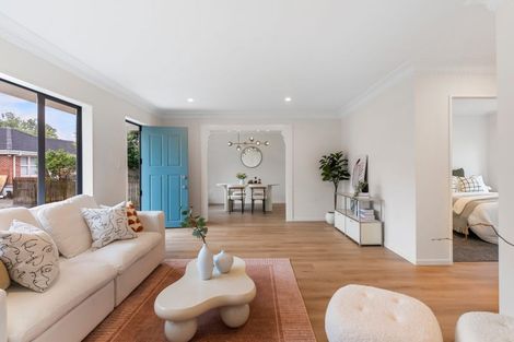 Photo of property in 710a Pakuranga Road, Howick, Auckland, 2010