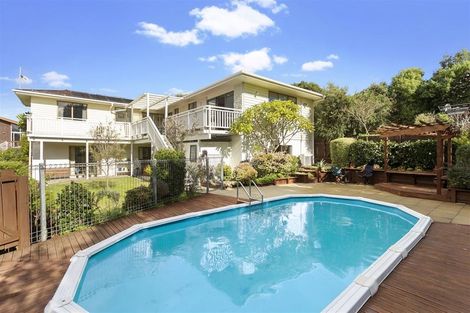 Photo of property in 138 Weatherly Road, Torbay, Auckland, 0630