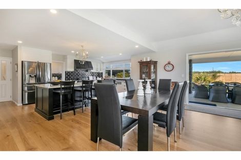 Photo of property in 19-21 Kauri Drive, Kumeu, 0810