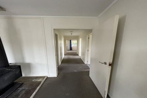 Photo of property in 28 Hinton Place, Weymouth, Auckland, 2103