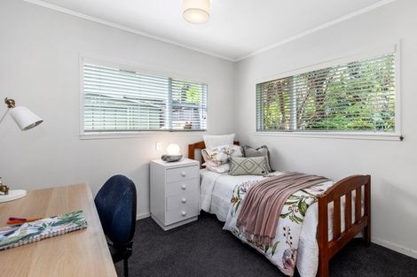 Photo of property in 68 Woodfern Crescent, Titirangi, Auckland, 0604