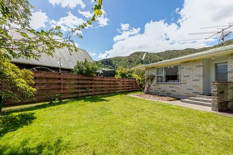 Photo of property in 341 Riverside Drive, Fairfield, Lower Hutt, 5011