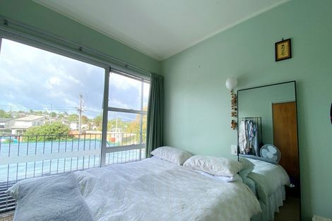 Photo of property in 28 Awaroa Road, Sunnyvale, Auckland, 0612