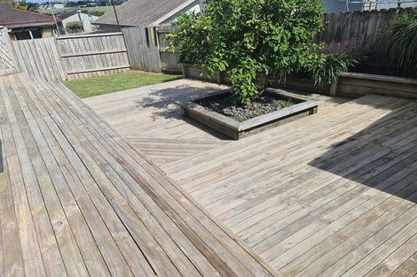 Photo of property in 1/26 De Quincey Terrace, Highland Park, Auckland, 2010