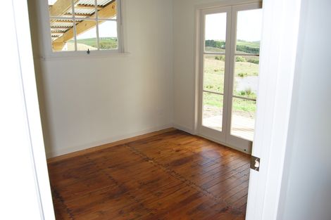 Photo of property in 956c Oneriri Road, Kaiwaka, 0573