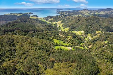 Photo of property in 1697 Russell Road, Helena Bay, Hikurangi, 0184