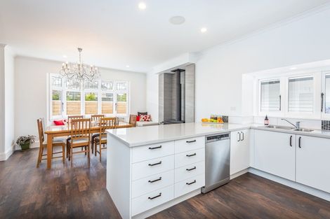 Photo of property in 47 Bryndwr Road, Fendalton, Christchurch, 8052