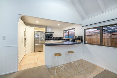 Photo of property in 164 Sturges Road, Henderson, Auckland, 0612