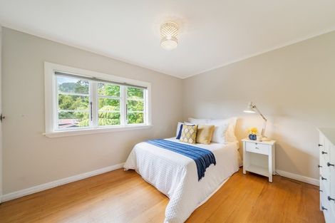 Photo of property in 82 Pinehaven Road, Pinehaven, Upper Hutt, 5019