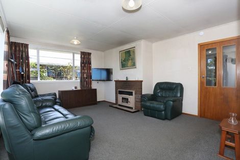 Photo of property in 15 Fergusson Street, Marton, 4710