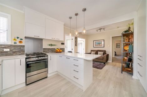 Photo of property in 350 Fergusson Drive, Heretaunga, Upper Hutt, 5018