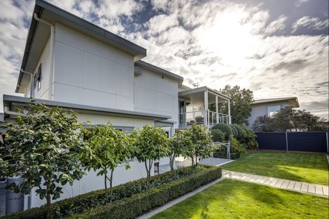 Photo of property in 84 Te Awa Avenue, Te Awa, Napier, 4110
