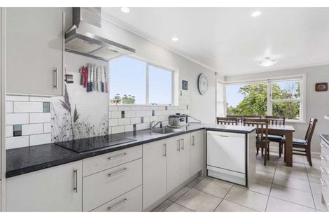 Photo of property in 26 Roseanne Road, Manurewa, Auckland, 2102