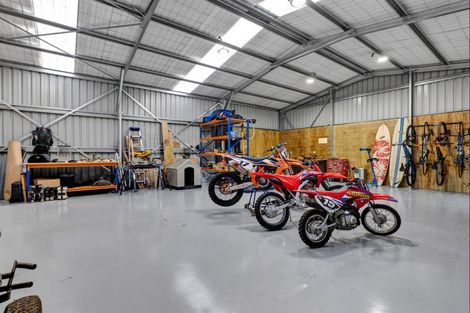 Photo of property in 160 Maude Road, Kaimiro, New Plymouth, 4371