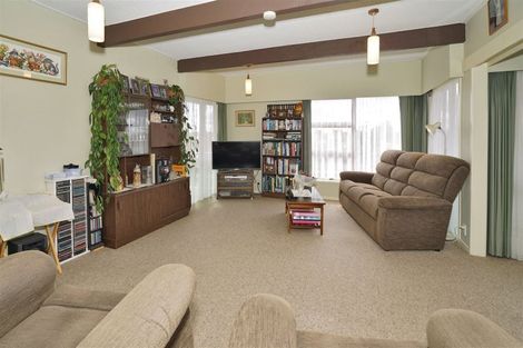 Photo of property in 8 Russleigh Drive, Dinsdale, Hamilton, 3204