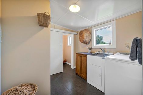 Photo of property in 36 Cordelia Street, Stratford, 4332