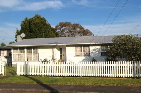 Photo of property in 70 Blake Road, Mangere East, Auckland, 2024