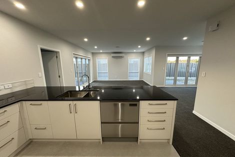 Photo of property in 15 George Yee Place, Taradale, Napier, 4112