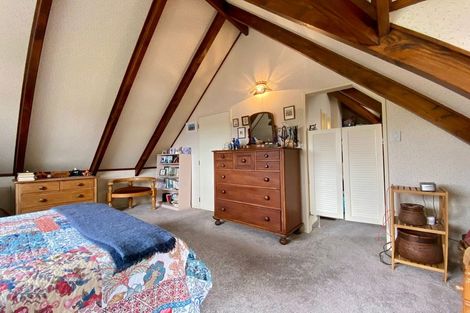 Photo of property in 8 Escort Grove, Awapuni, Palmerston North, 4412