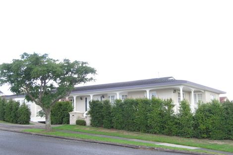 Photo of property in 8 William Bryan Drive, Half Moon Bay, Auckland, 2012